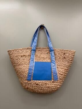 NWOT Woven Jute Straw Tote Bag Blue Faux Leather Handles Beach Market Tote